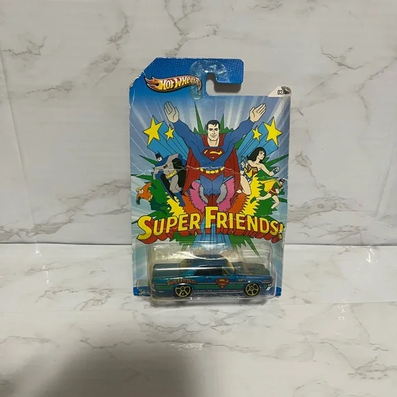 Hot Wheels 2013 Kroger Exclusive Superman Super Friends - Picture 1 of 4
